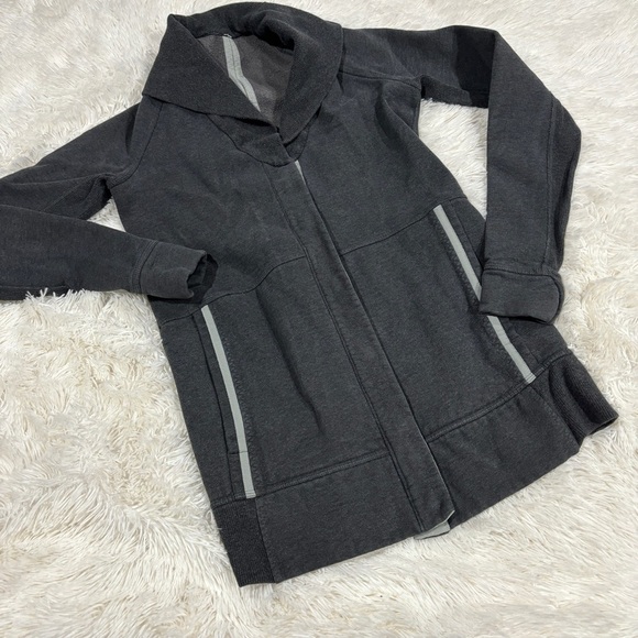 Lululemon Yin To My Yang Cardi Heathered Black / Soot Light Size 2 - Picture 4 of 15
